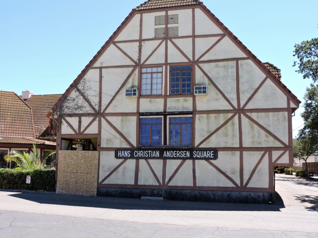 Solvang - Roads and Destinations, roadsanddestinations,com