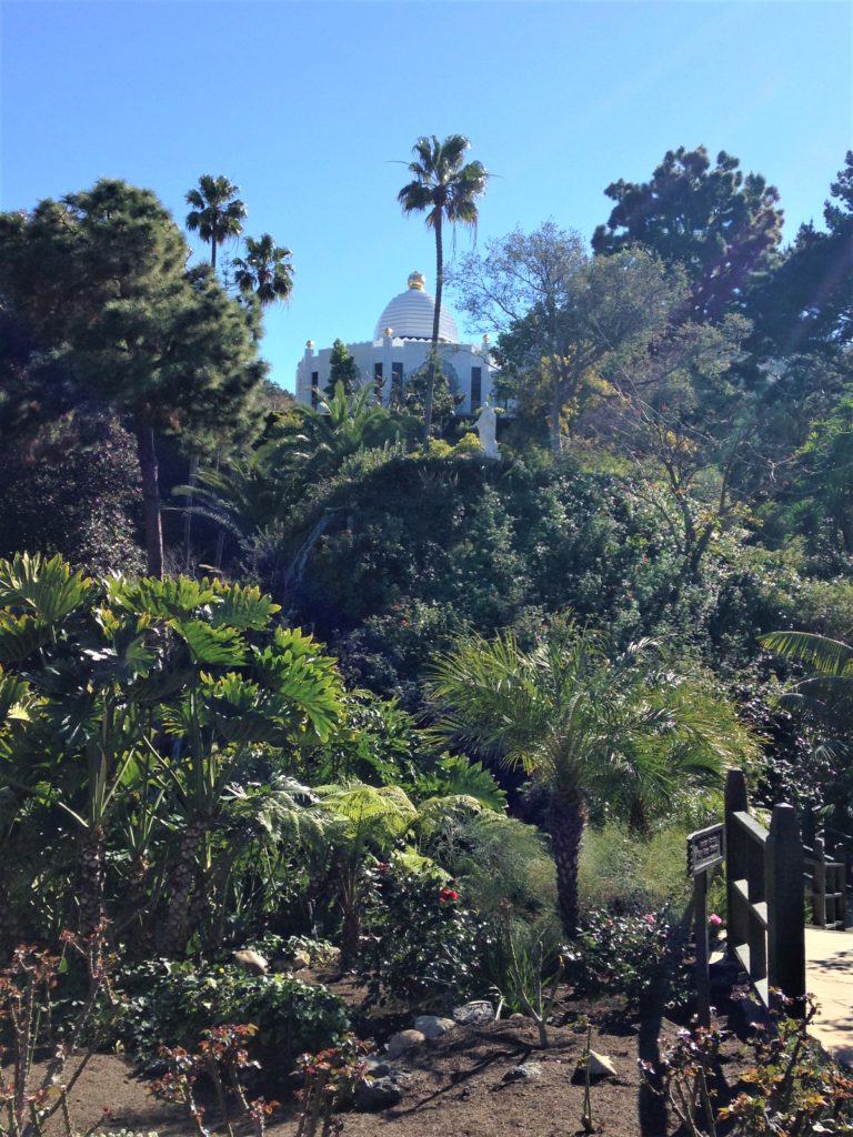 Self-Realization Fellowship Lake Shrine in Los Angeles | Roads and Destinations