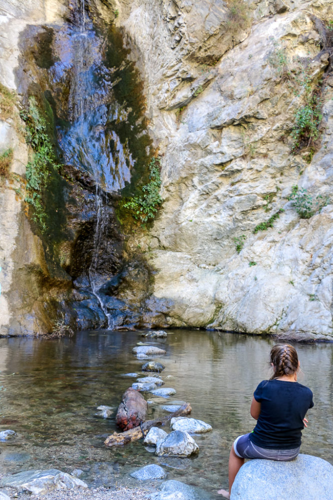 Hiking to Eaton Canyon Falls | Roads and Destinations