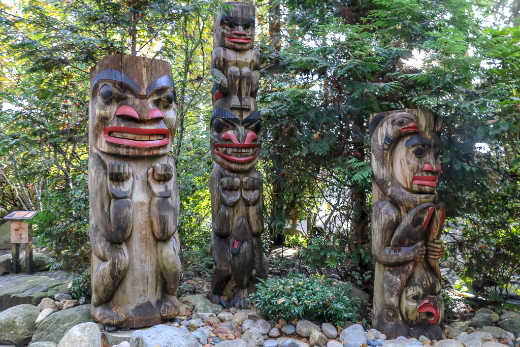 Totem Park, Vancouver - Roads and Destinations