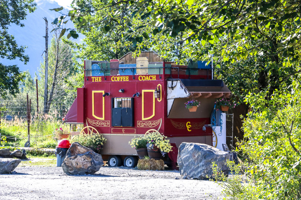 The Alaska Wildlife Conservation Center - Roads and Destinations