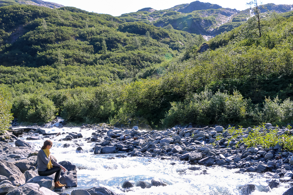 Horsetail Falls, Alaska - Roads and Destinations