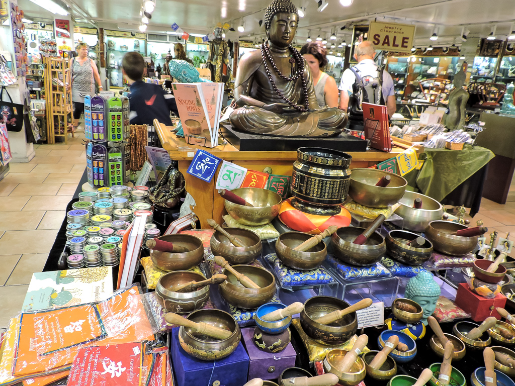 Shopping in Chinatown | Roads and Destinations
