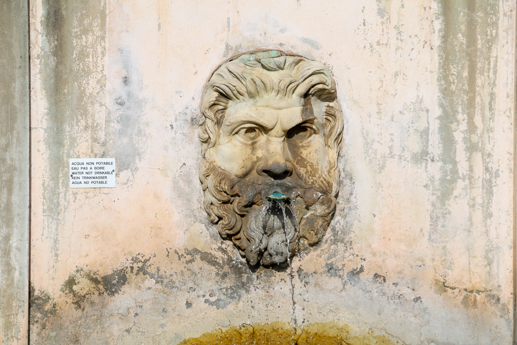 Sculptures at the courtyard | Roads and Destinations