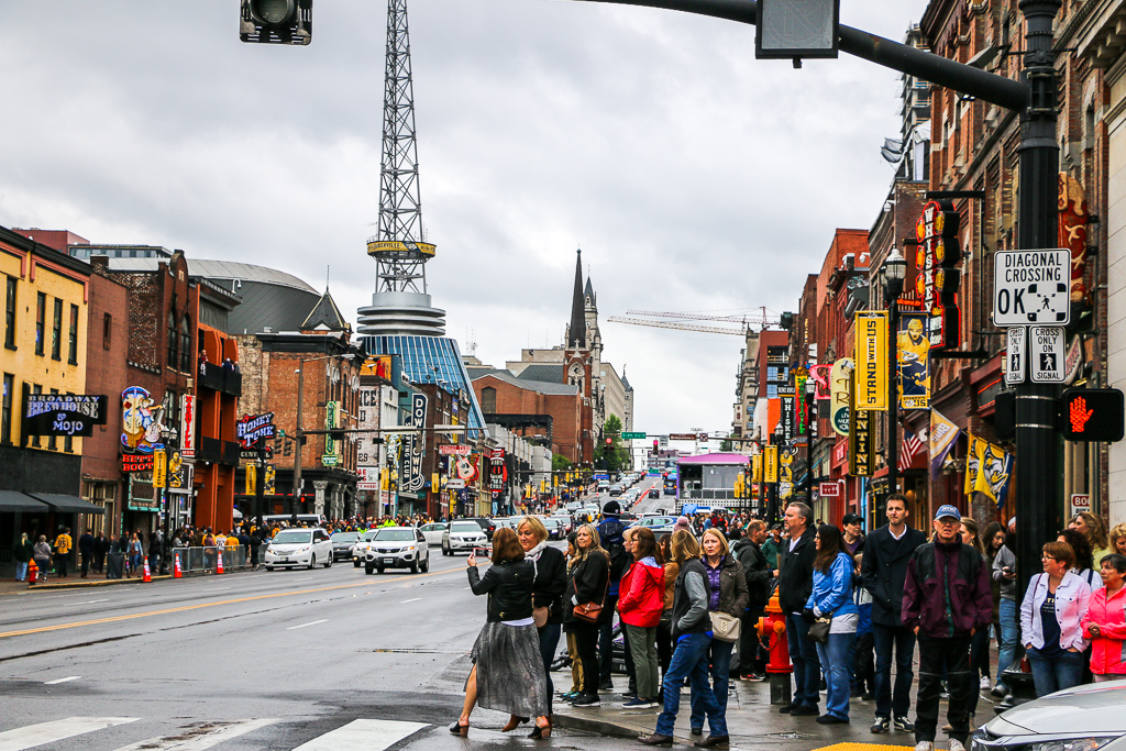 Nashville, roadsanddestinations.com