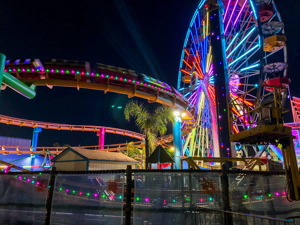 Santa Monica Pier, roadsanddestinations.com