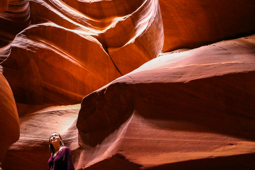 Antelope Canyon, roadsanddestinations.com