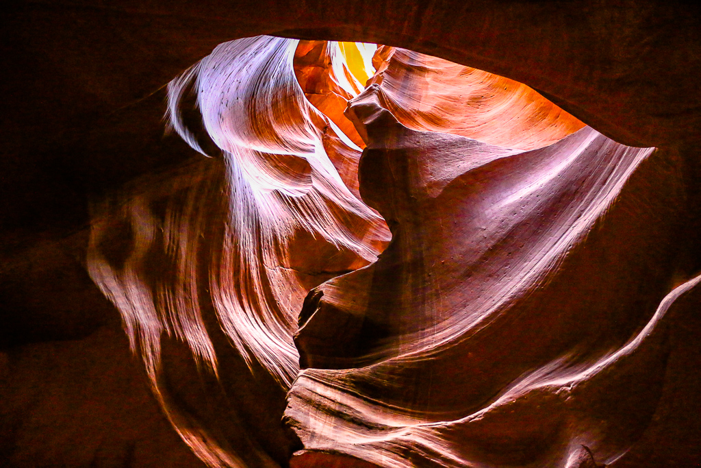 Antelope Canyon, roadsanddestinations.com