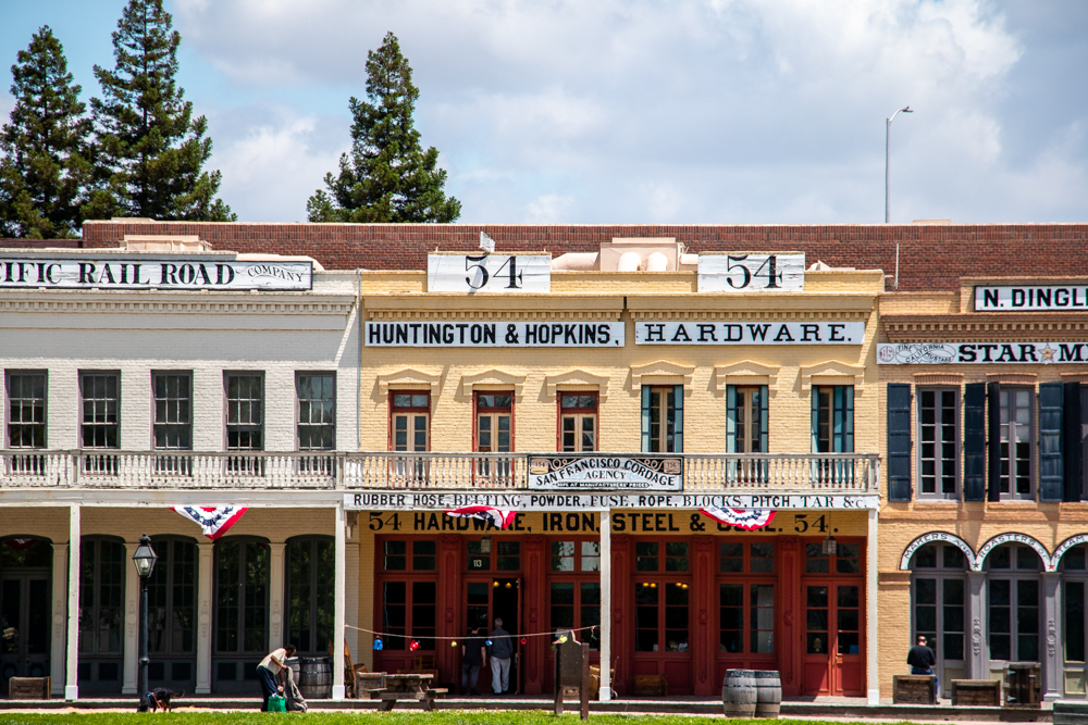 Old Sacramento. roadsanddestinations.com