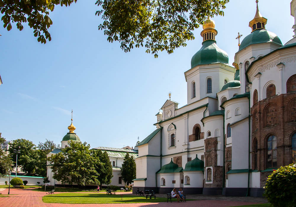 How to Visit St. Sophia’s Cathedral.roadsanddestinations.com
