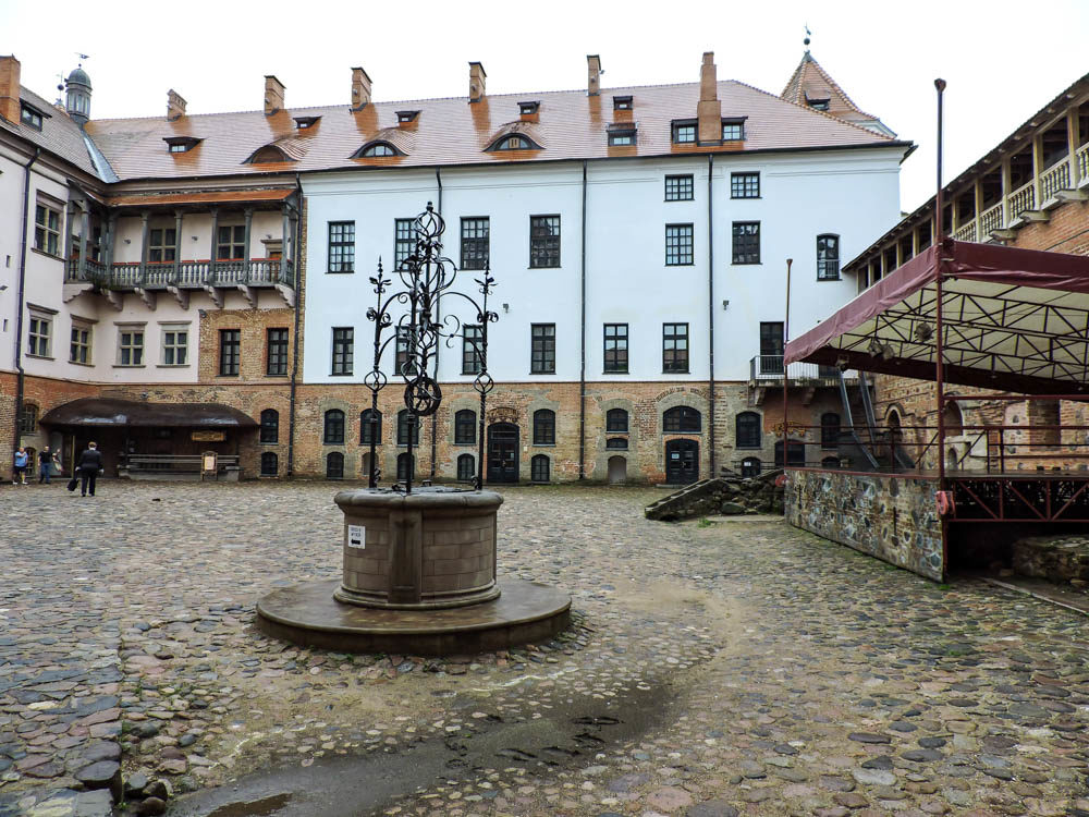 2-week Europe trip | Roads and Destinations