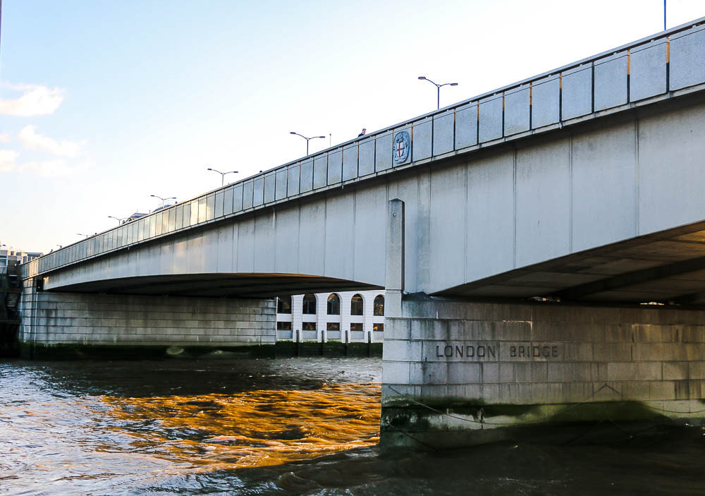 London Bridge vs. Tower Bridge. Dispelling Confusions - Roads and Destinations