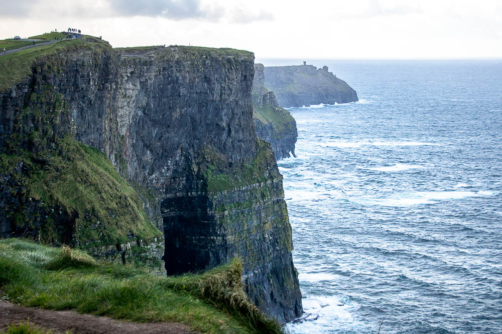How to Visit Cliffs of Moher when visiting Doolin, forty shades of green - Roads and Destinations