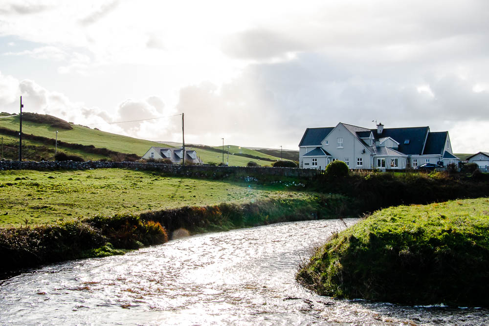 Irish countryside, Roads and Destinations