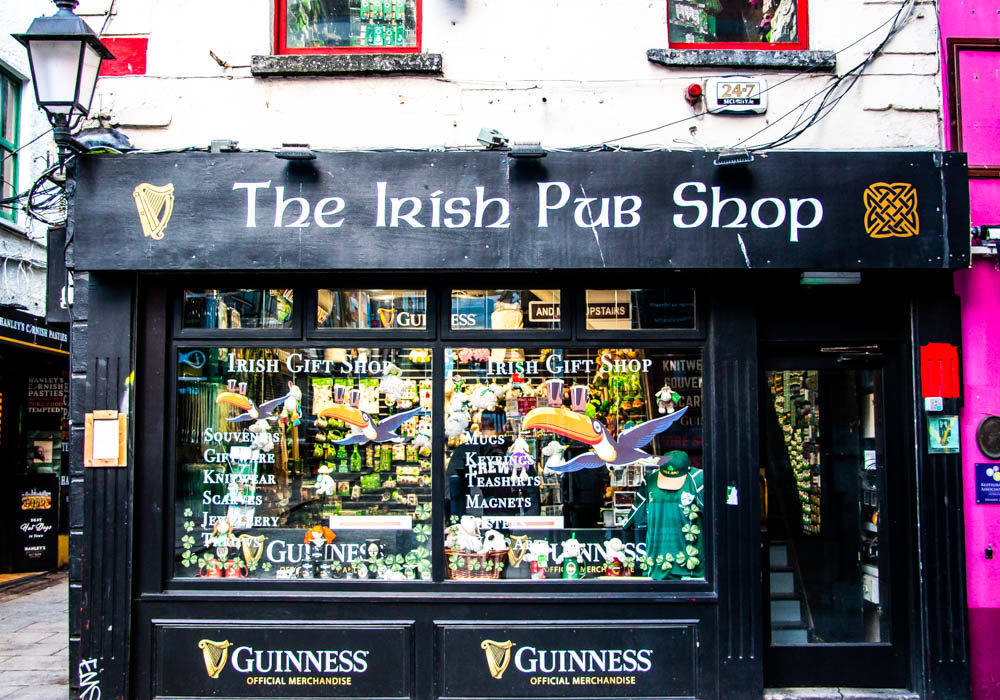 Dublin's pubs, www.roadsanddestinations.com