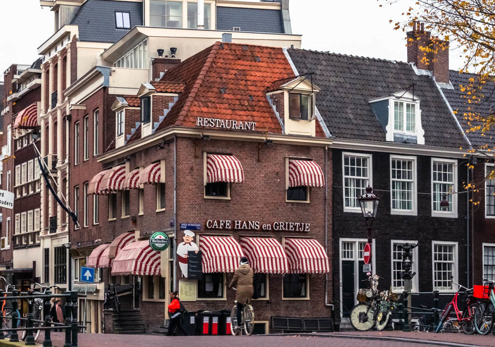 Things to do in Amsterdam | Roads and Destinations- roadsanddestinations.com