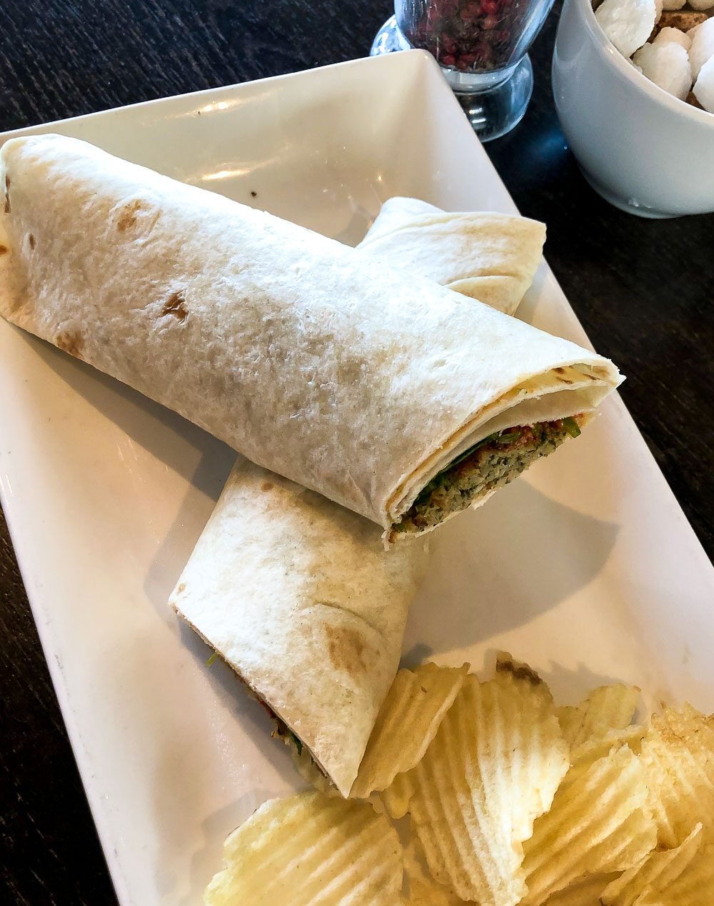 Mediterranean Hummus: A Dish for Every Occasion - Roads and Destinations