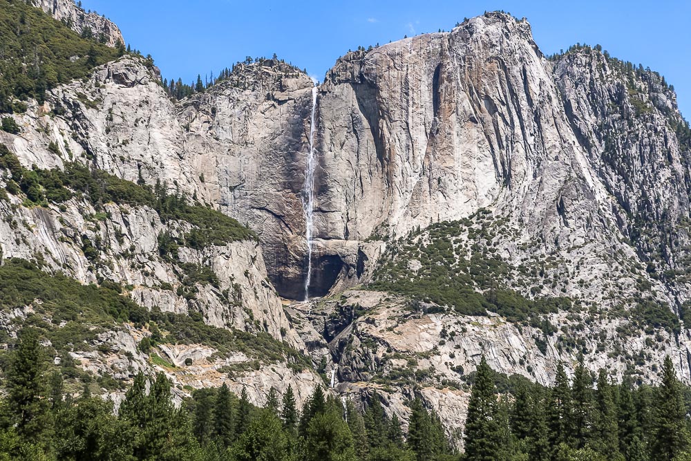 Yosemite - Roads and Destinations _ roadsanddestinations.com