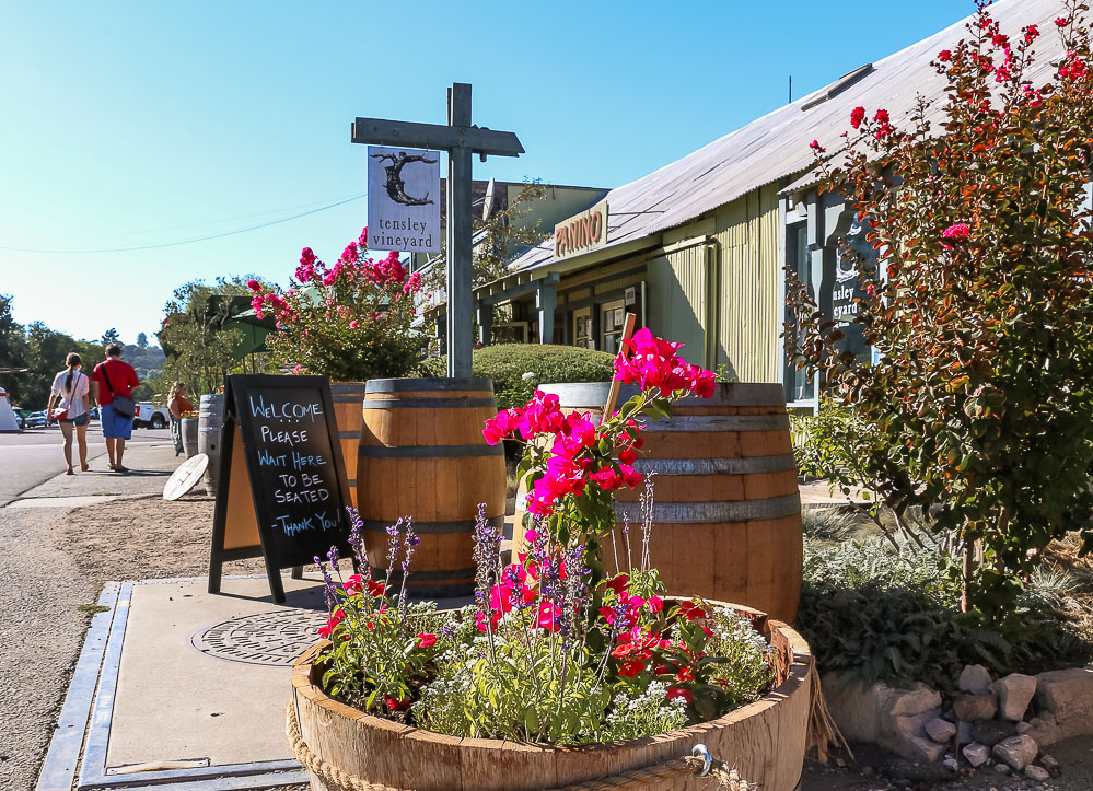 Visit Los Olivos - Roads and Destinations _ roadsanddestinations.com