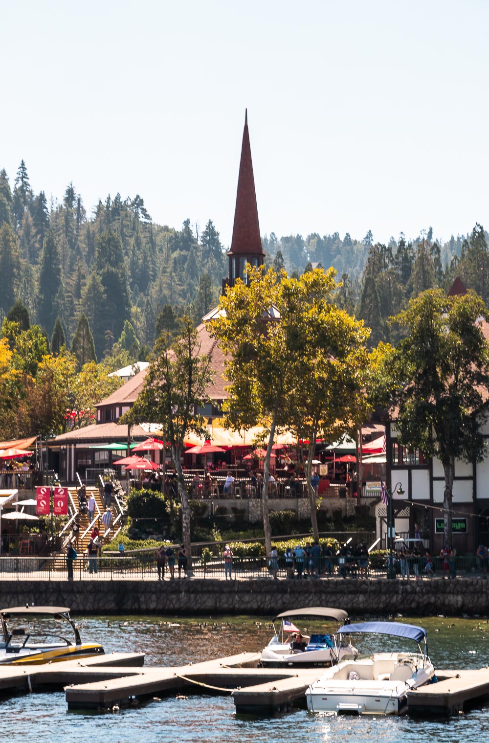 Visiting Lake Arrowhead - Roads and Destinations _ roadsanddestinations.com