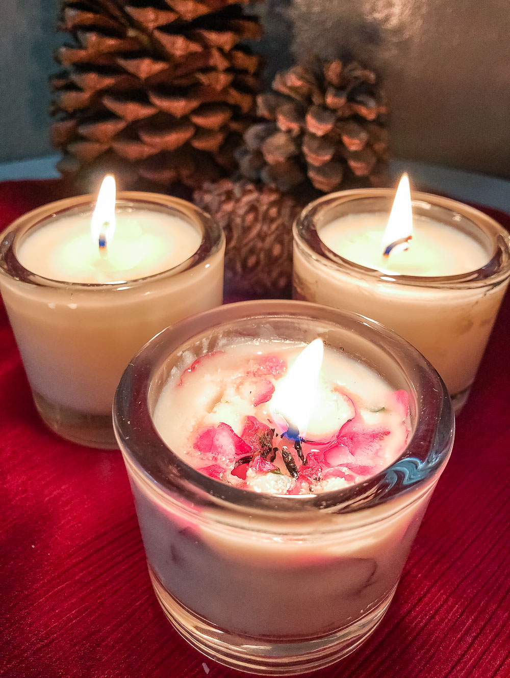 Homemade candles - Roads and Destinations - roadsanddestinations.com