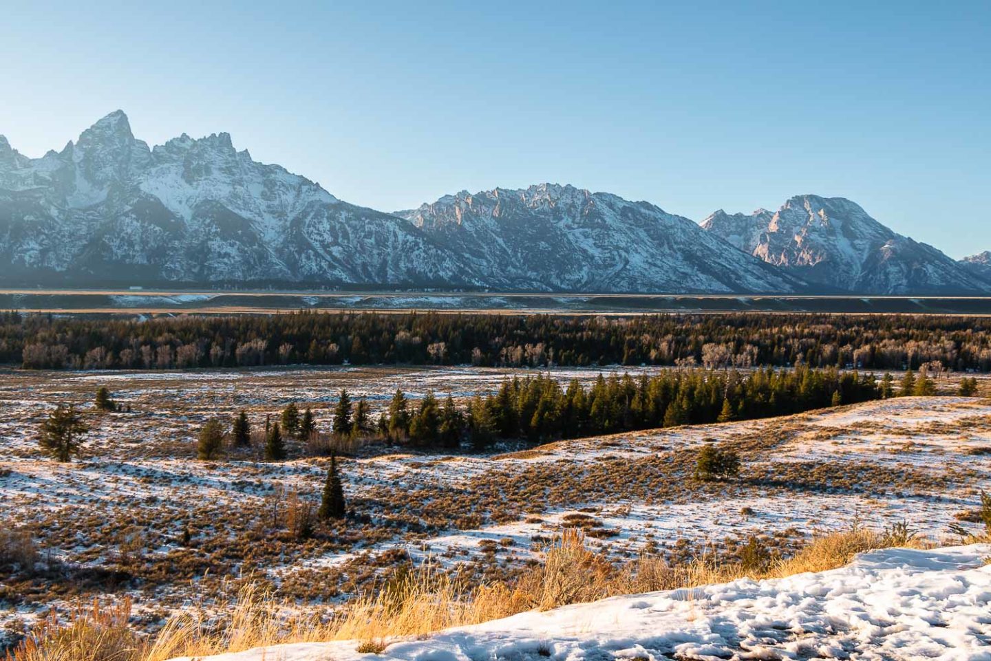 One Day in Grand Teton National Park - Roads and Destinations _ roadsanddestinations.com