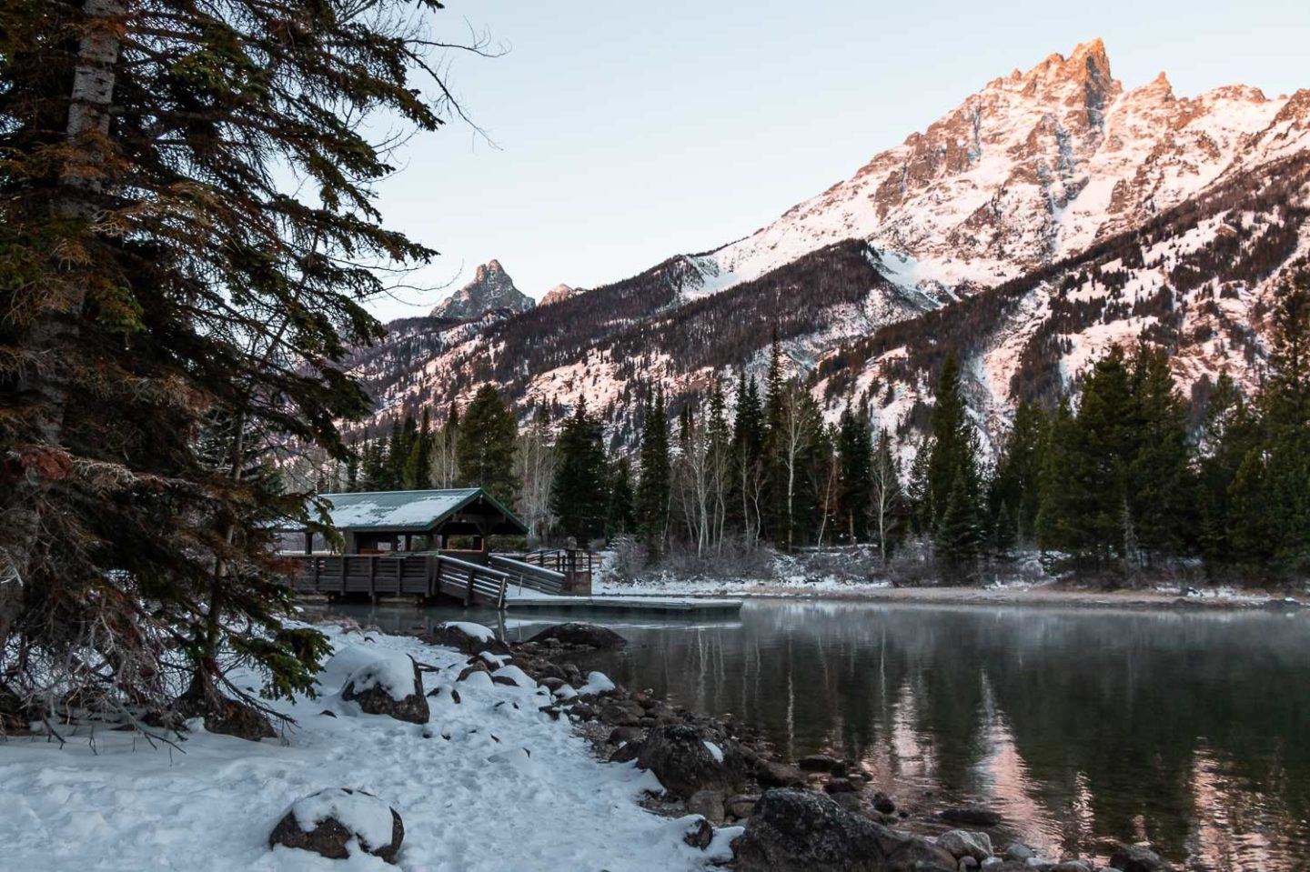 Jenny Lake - Roads and Destinations _ roadsanddestinations.com