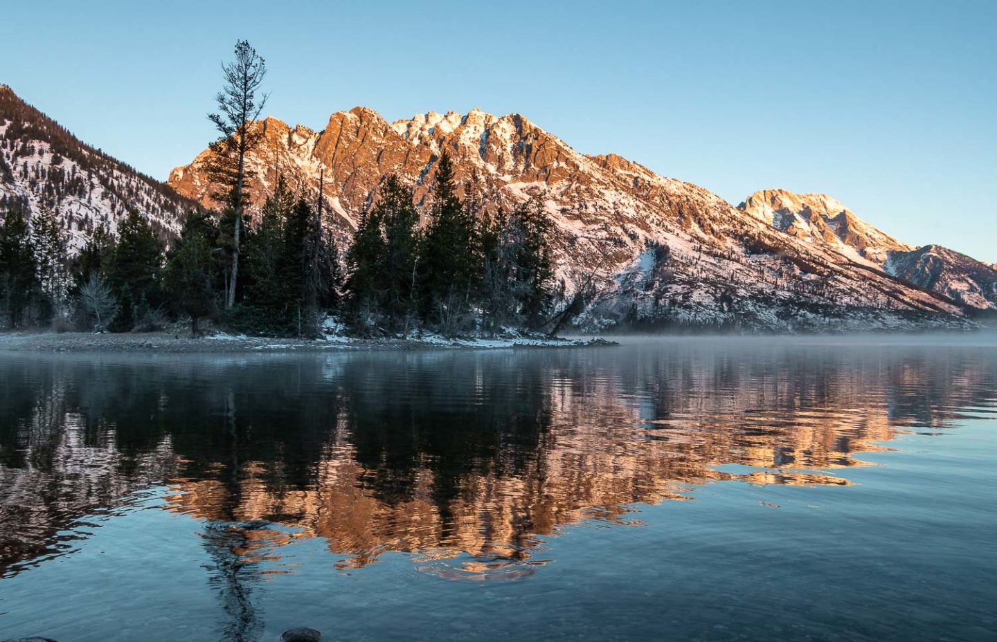 Jenny Lake - Roads and Destinations _ roadsanddestinations.com