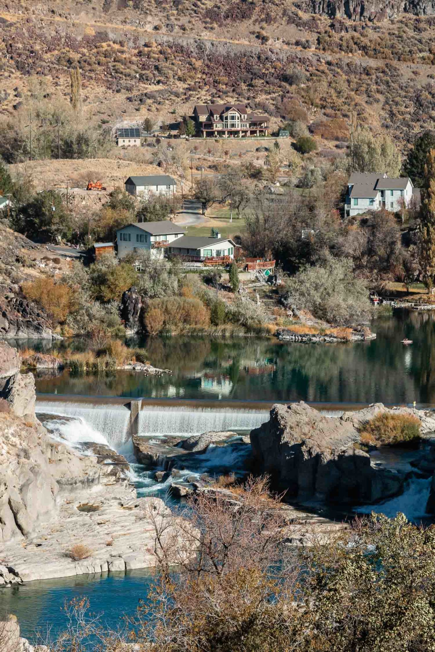 Visit Shoshone Falls - Roads and Destinations