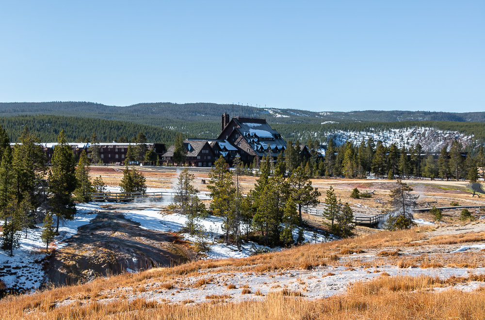 First visit to Yellowstone - Roads and Destinations. - roadsanddestinations.com