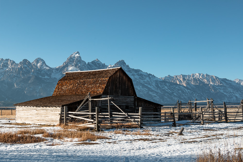 Historic Buildings in the American West - Roads and Destinations