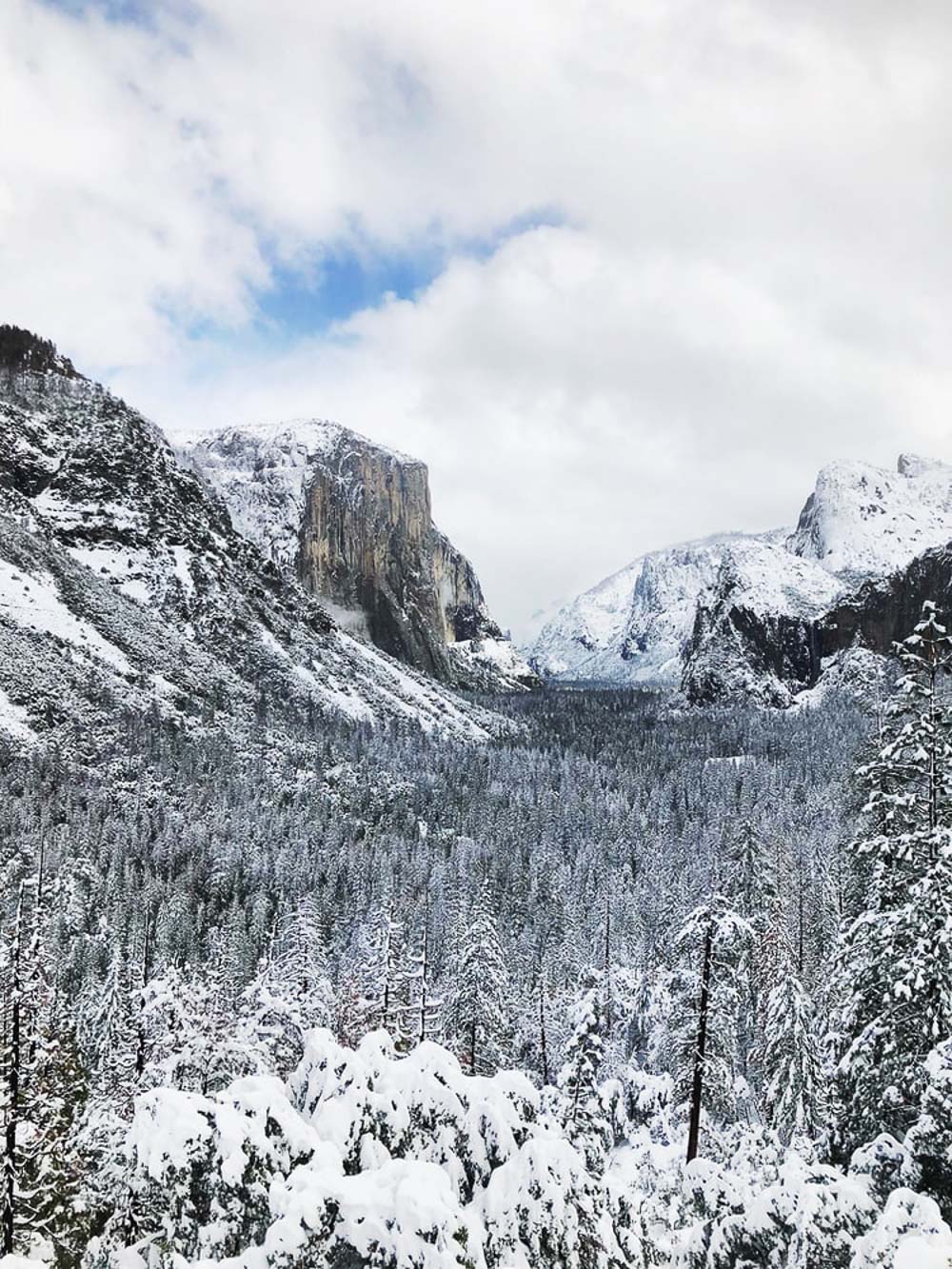 Snow in Yosemite, California - Roads and Destinations