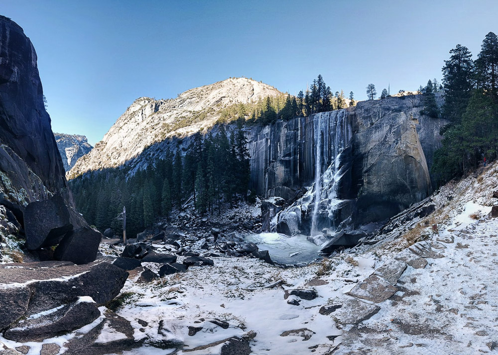 Snow in Yosemite, California - Roads and Destinations