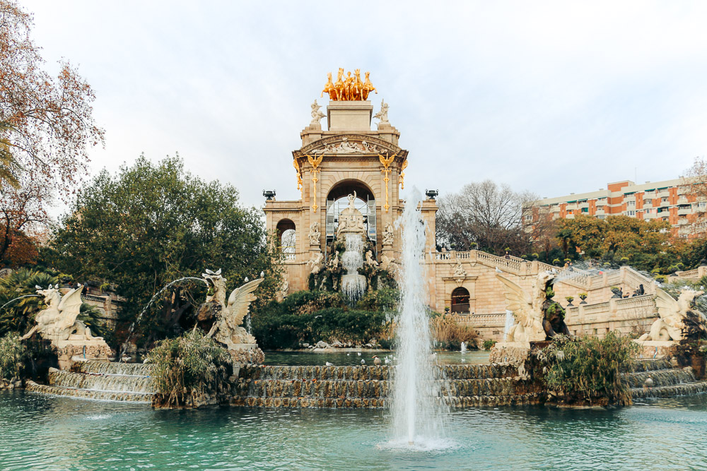 Barcelona Travel Guide - Roads and Destinations, roadsanddestinations.com