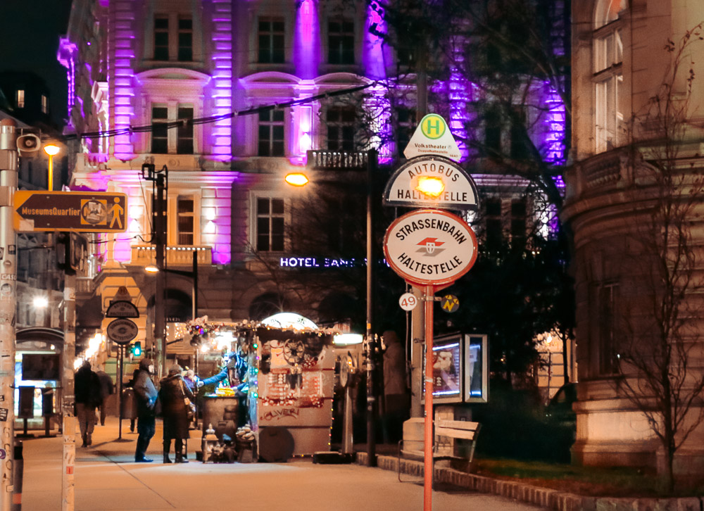 Maroni - Roasted Chestnuts in Vienna - Roads and Destinations