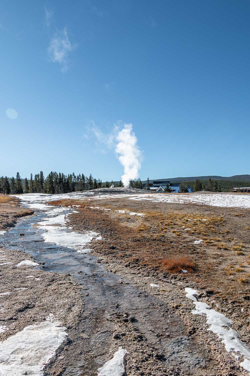 Upper Geyser Basin - Roads and Destinations, roadsanddestinations.com