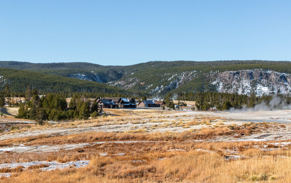 Yellowstone National Park - Roads and Destinations