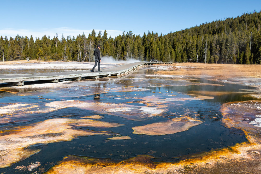 Yellowstone National Park - Roads and Destinations