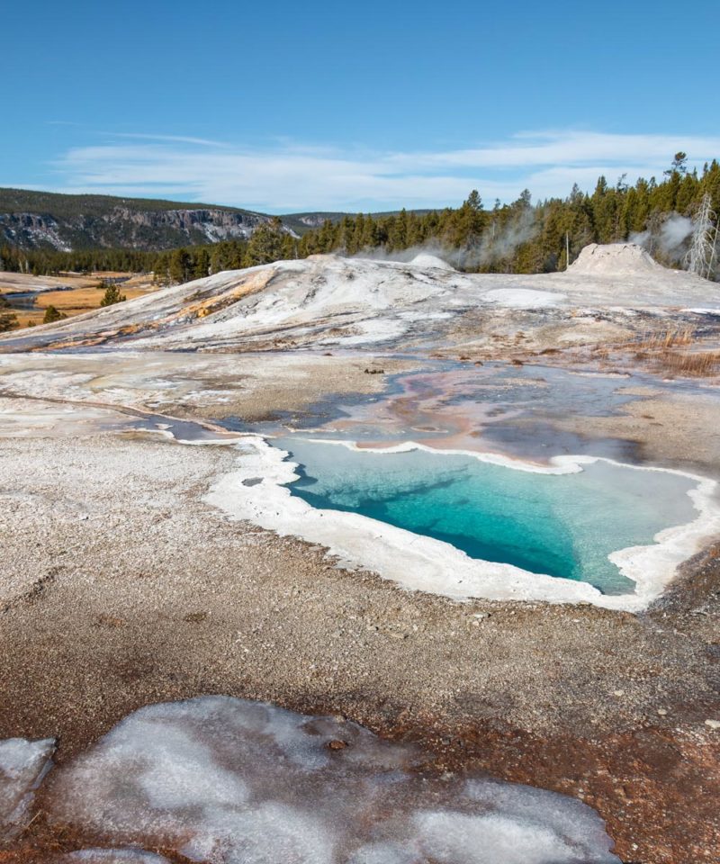 Visit Upper Geyser Basin in Yellowstone: Guide, Features, Tips, and Map 