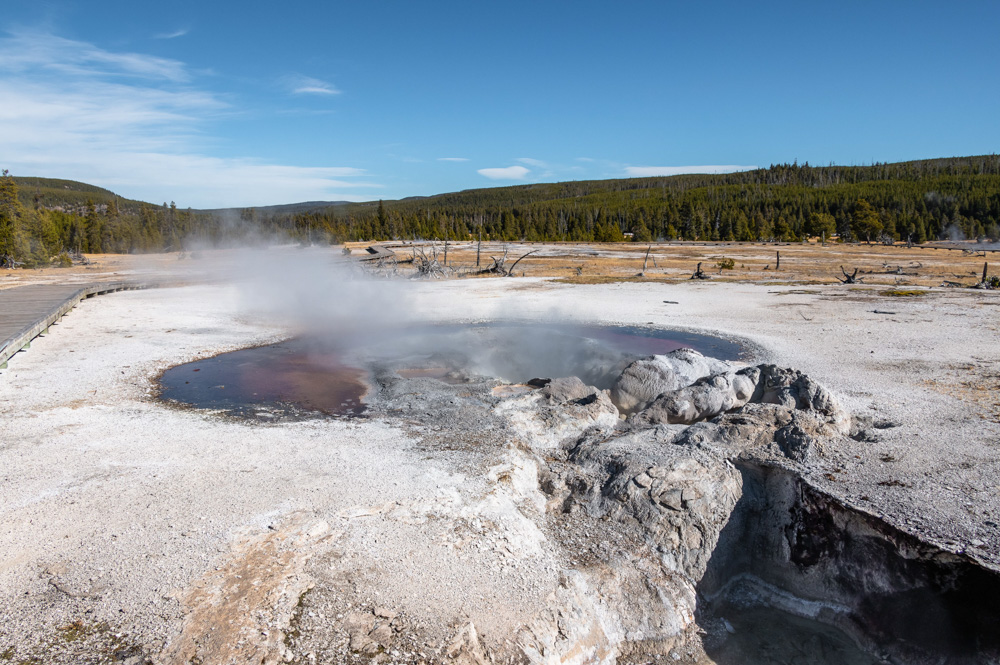 Yellowstone - Roads and Destinations