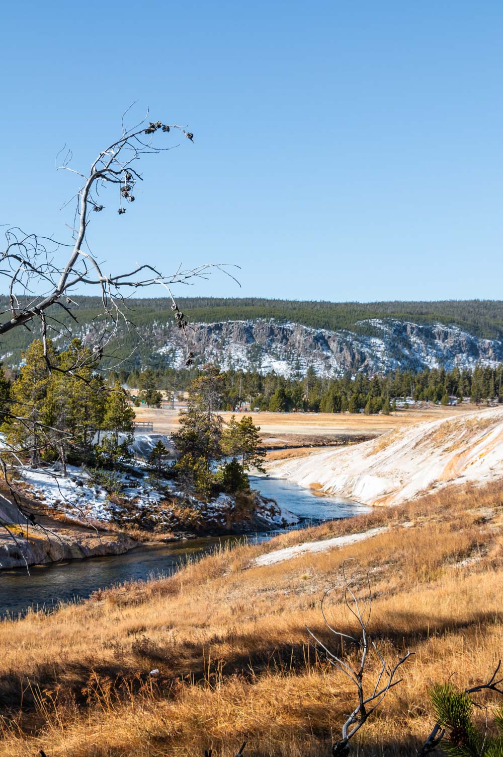 Yellowstone National Park - Roads and Destinations