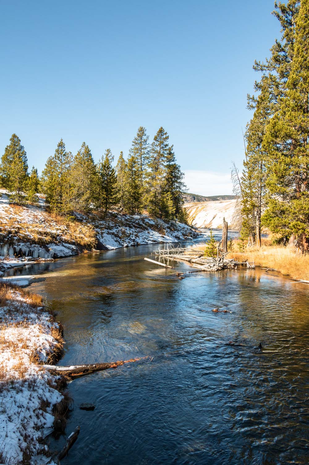 Yellowstone National Park - Roads and Destinations