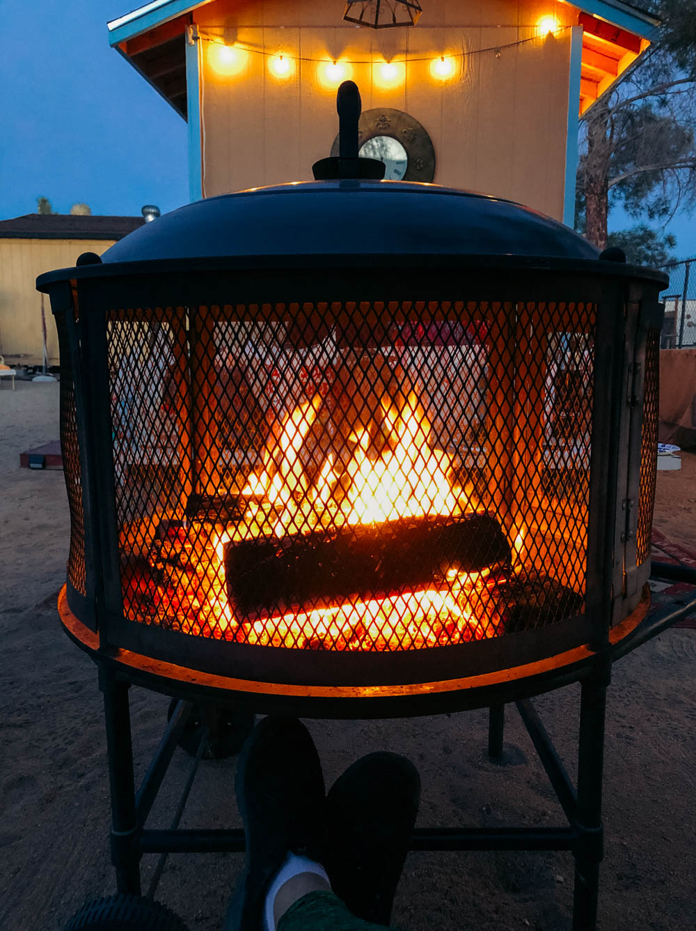 Vegan S’mores. America’s Favorite Campfire Snack - Roads and Destinations