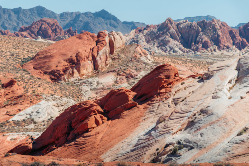 Hiking the Fire Wave Trail in Valley of Fire, Nevada - Roads and ...