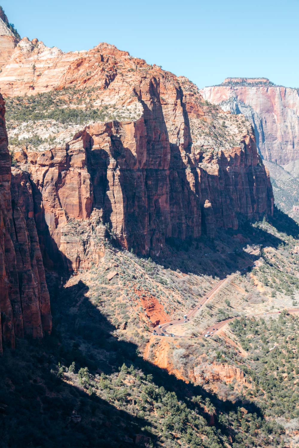 Hike Zion Canyon Overlook Trail - Roads and Destinations