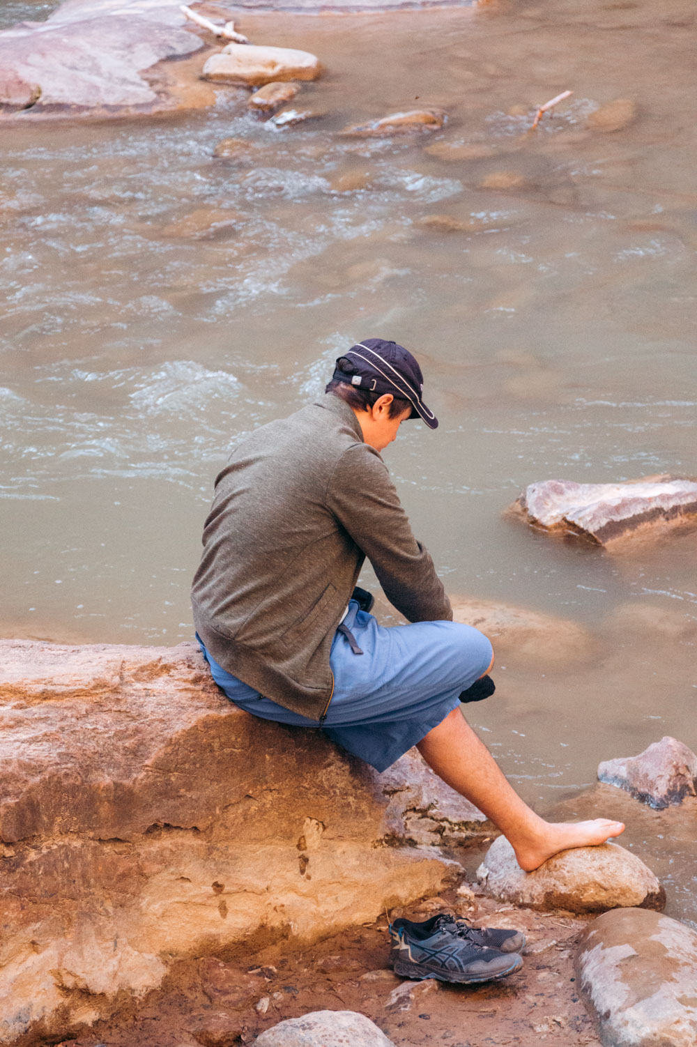 Hiking in Zion National Park - Roads and Destinations