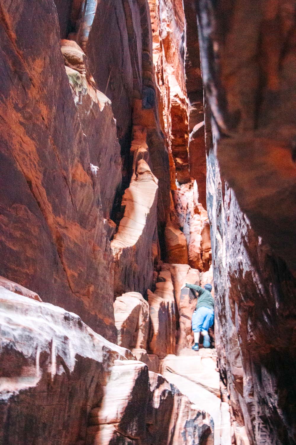 Zion Secret Trails. Shelf Canyon Hike - Roads and Destinations