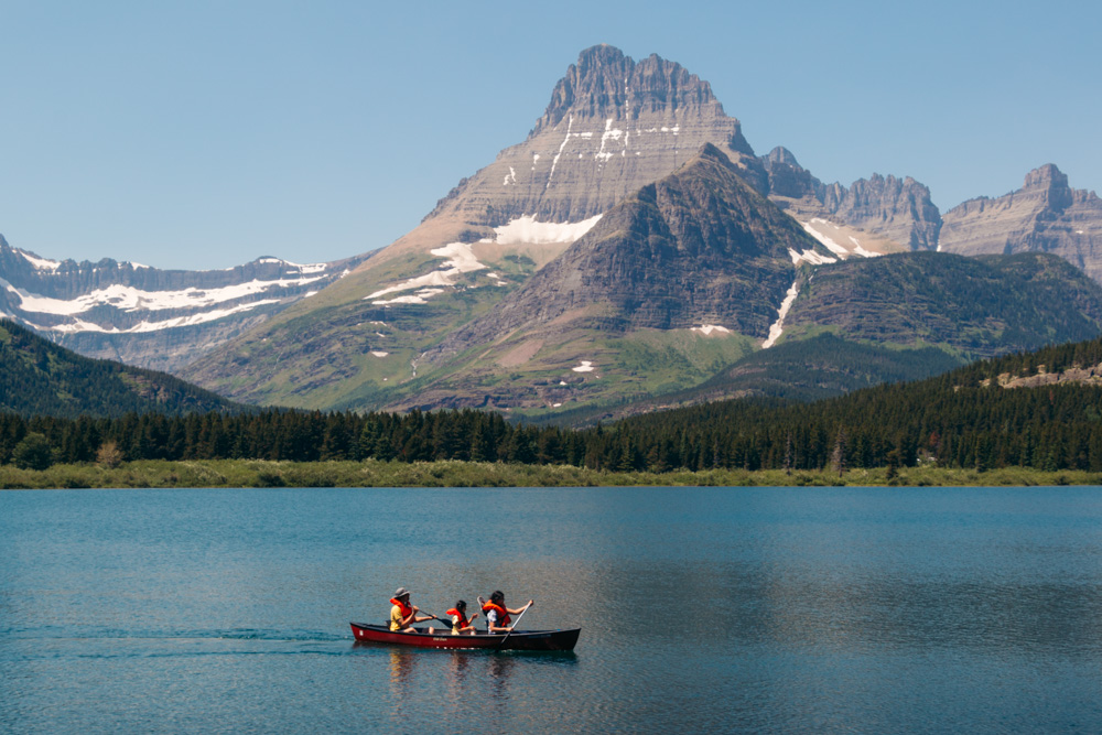 Day in Many Glacier - Roads and Destinations