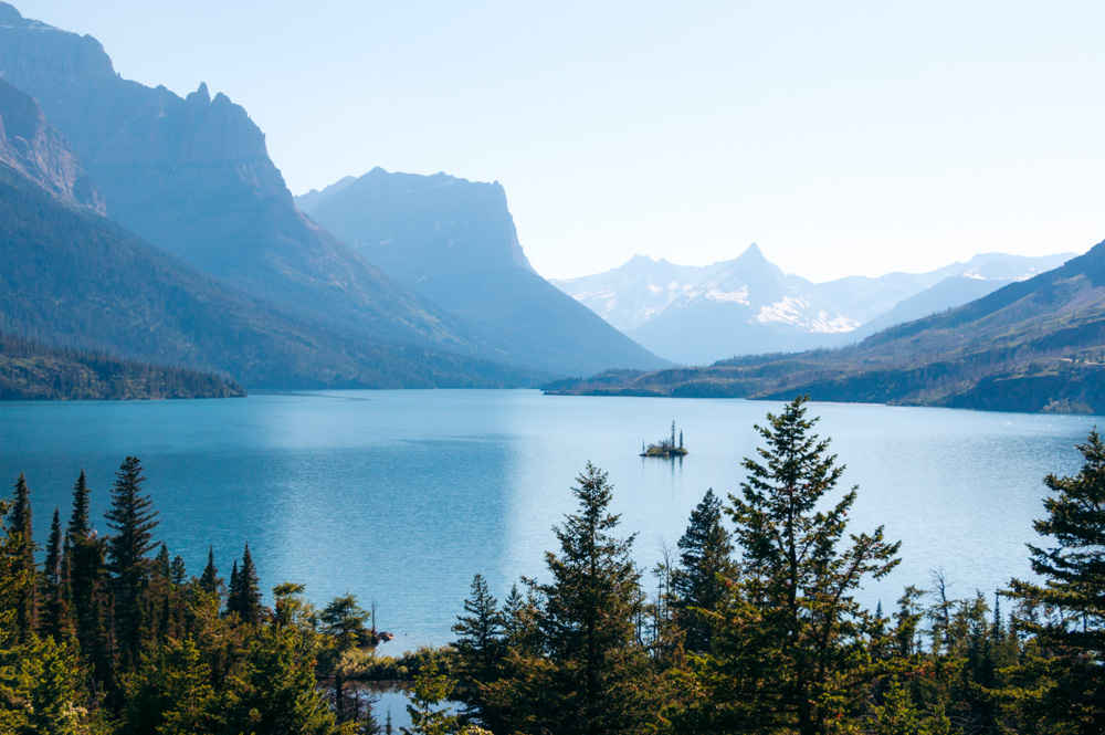 Glacier National Park Travel Guide, Visit 5 Main Sections - Roads and Destinations