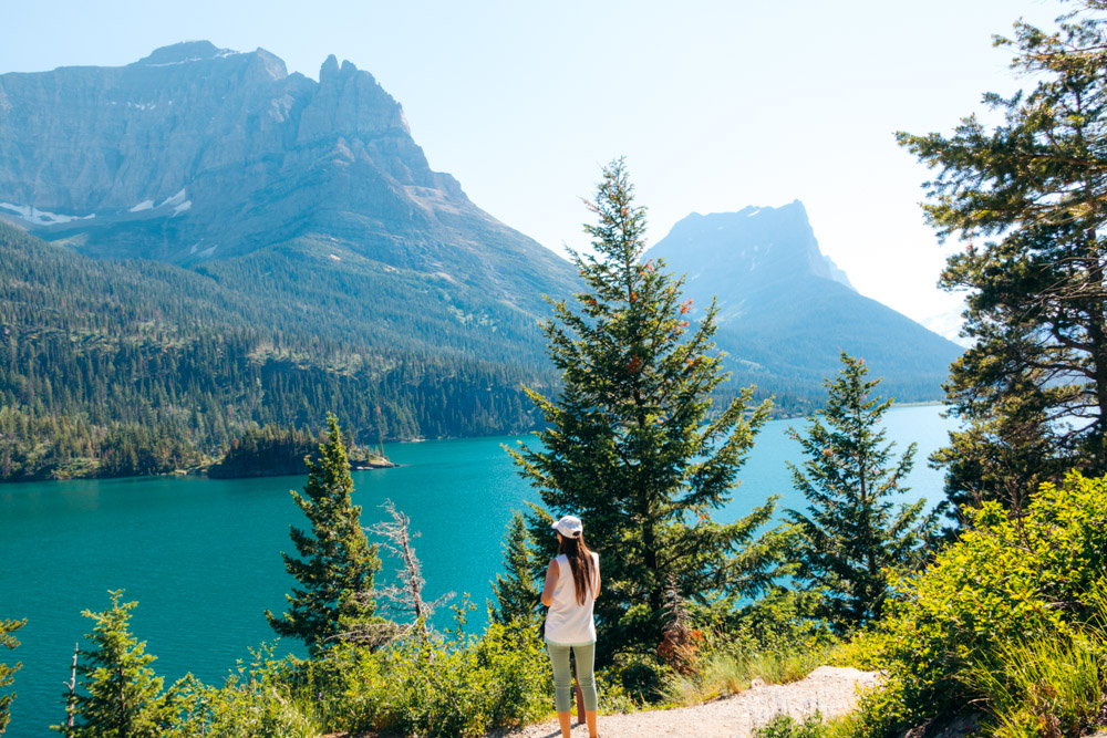 Iconic Photo Spots in Glacier National Park - Roads and Destinations